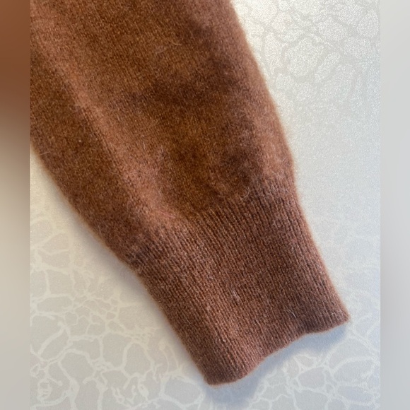 C by Bloomingdale’s | women’s cashmere sweater. Size: M - Picture 7 of 10